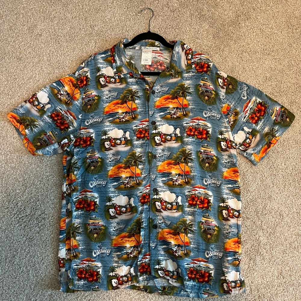 Disney Cruise Line Castaway Cay Hawaiian Print Men's Shirt